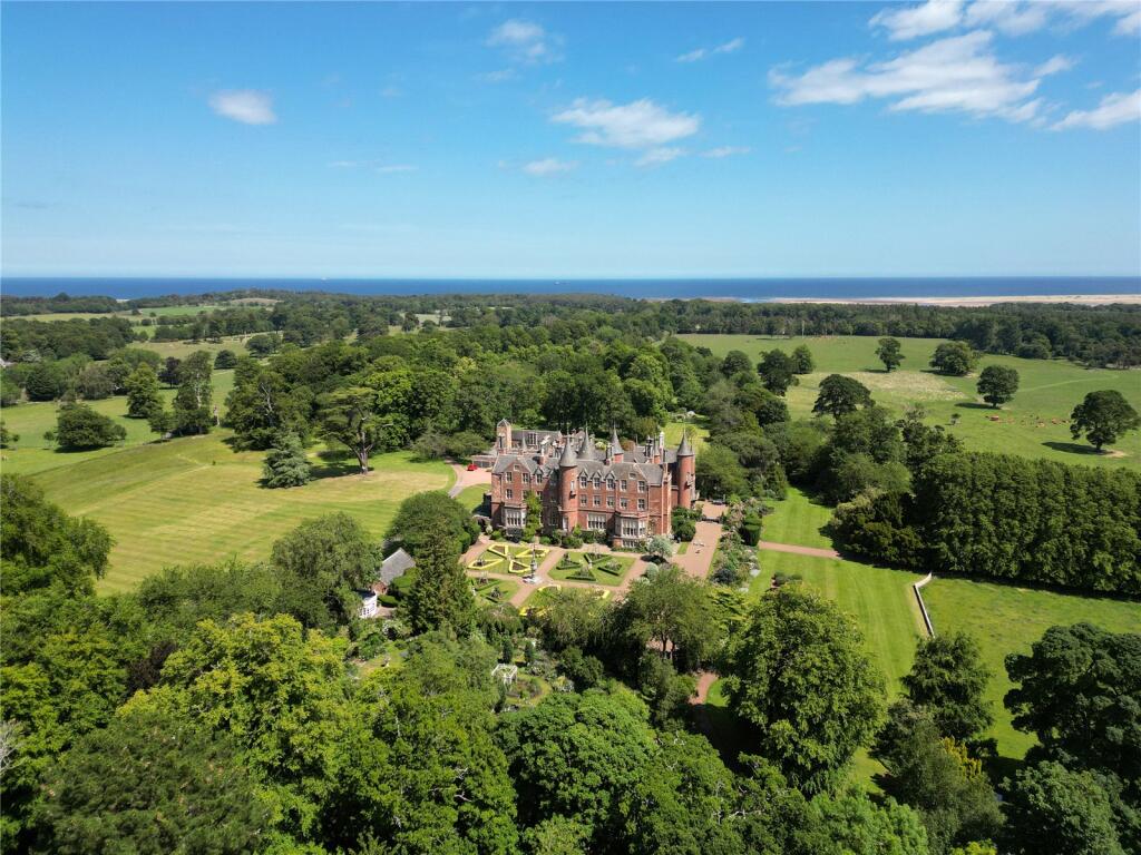 Tyninghame House