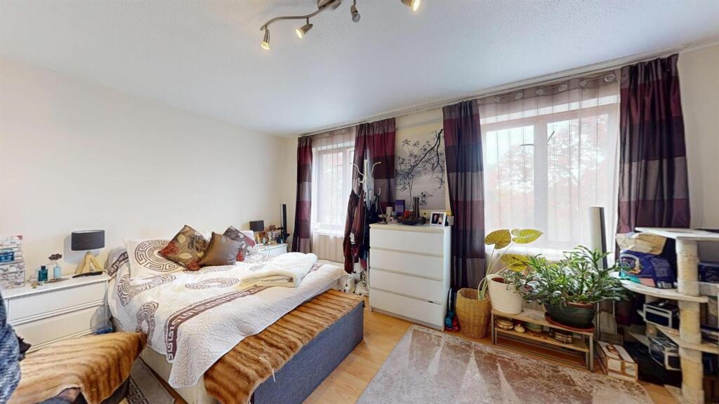 House for sale Barrain London Estate Agents
