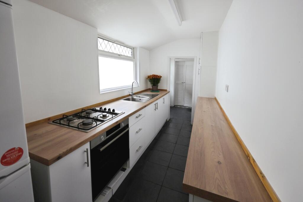 pbox-kitchen-315062.JPG