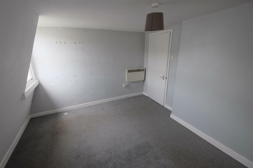 Flat 5, 22 Rivers Street, Bath BA1 2QA Leasehold T