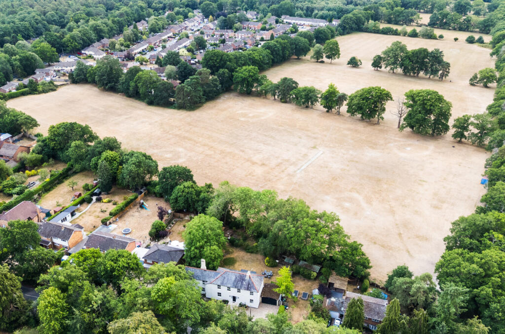 1324131-1-68753de...