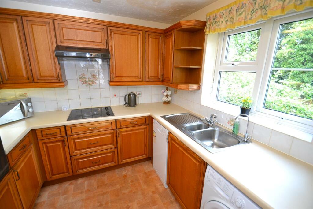 Kitchen.JPG
