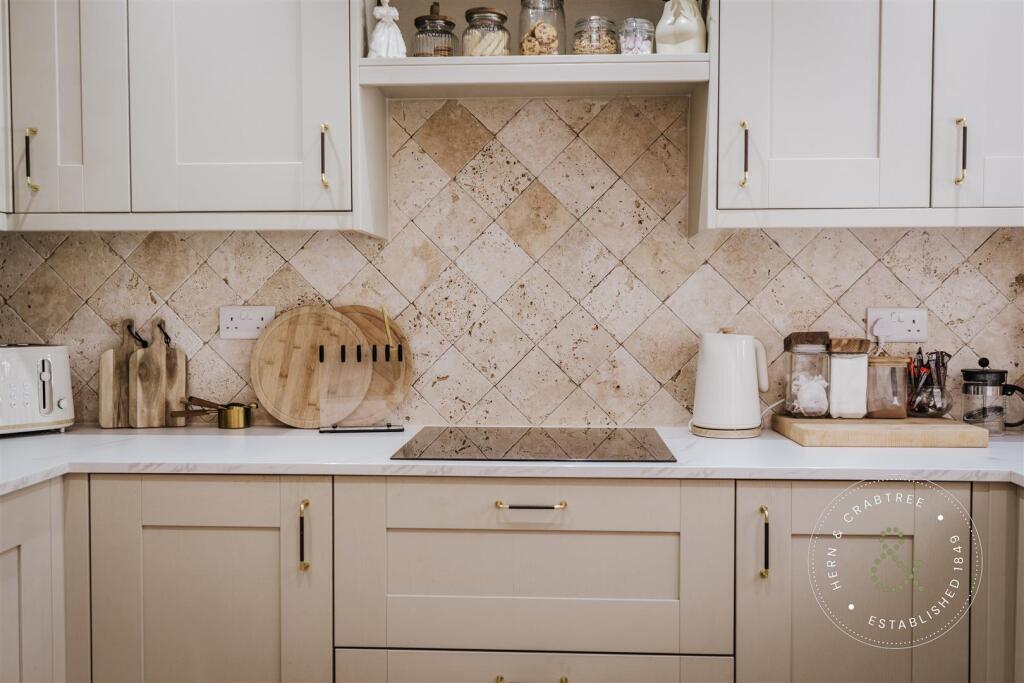 Cae Pant, Caerphilly, Hern Crabtree (4).jpg