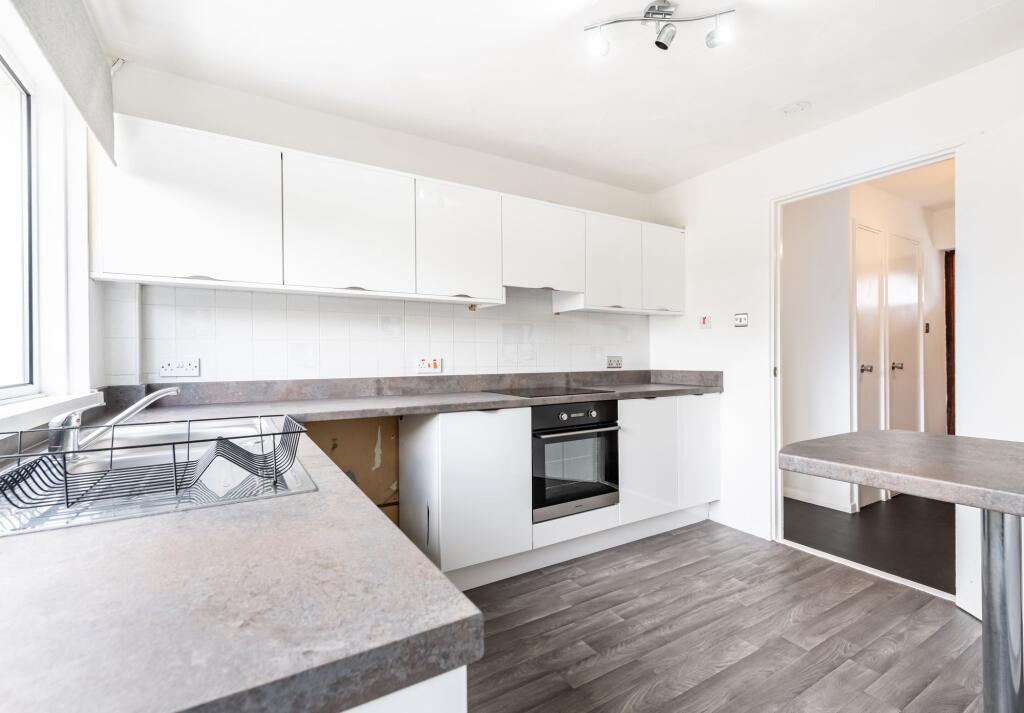 Fitted Kitchen/Breakfast Room