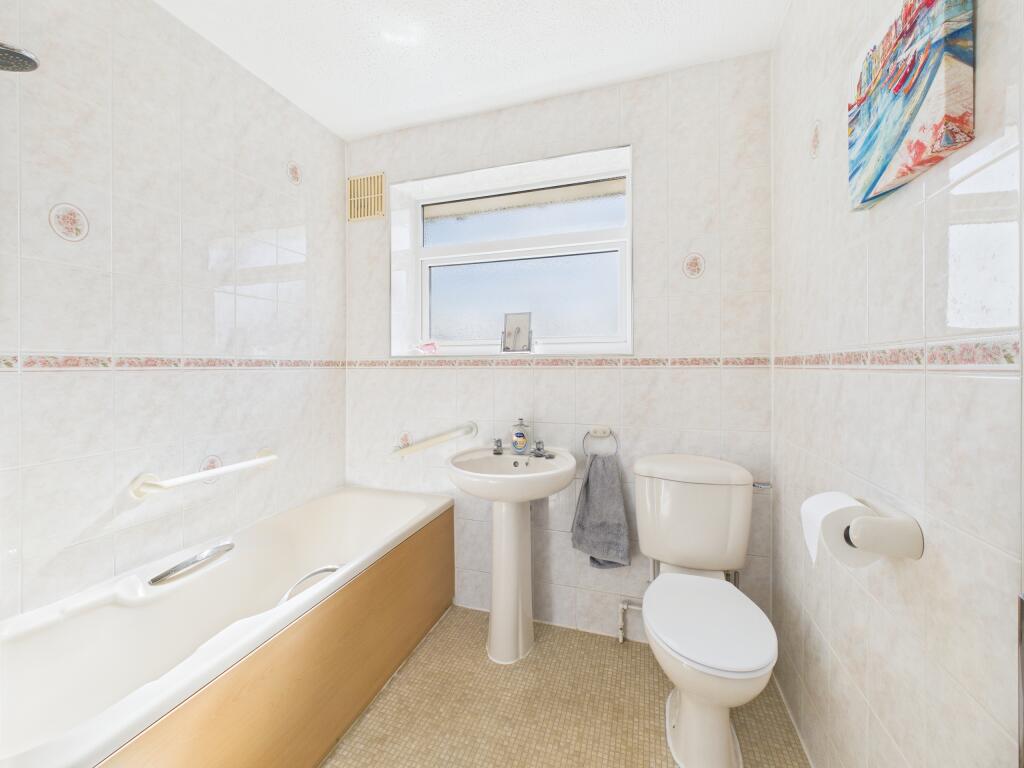 CAM05192G0-PR0110-STILL011