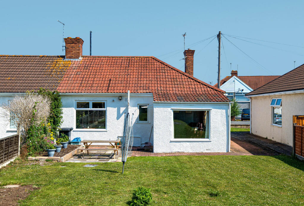 1313405-1-685405b...