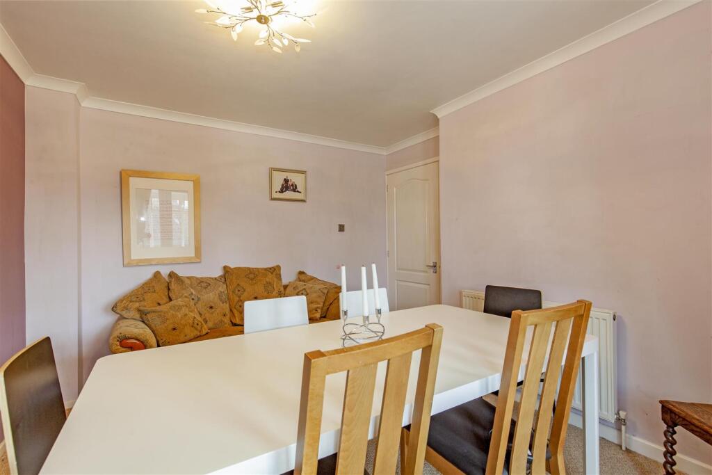 Dining Room-3.jpg