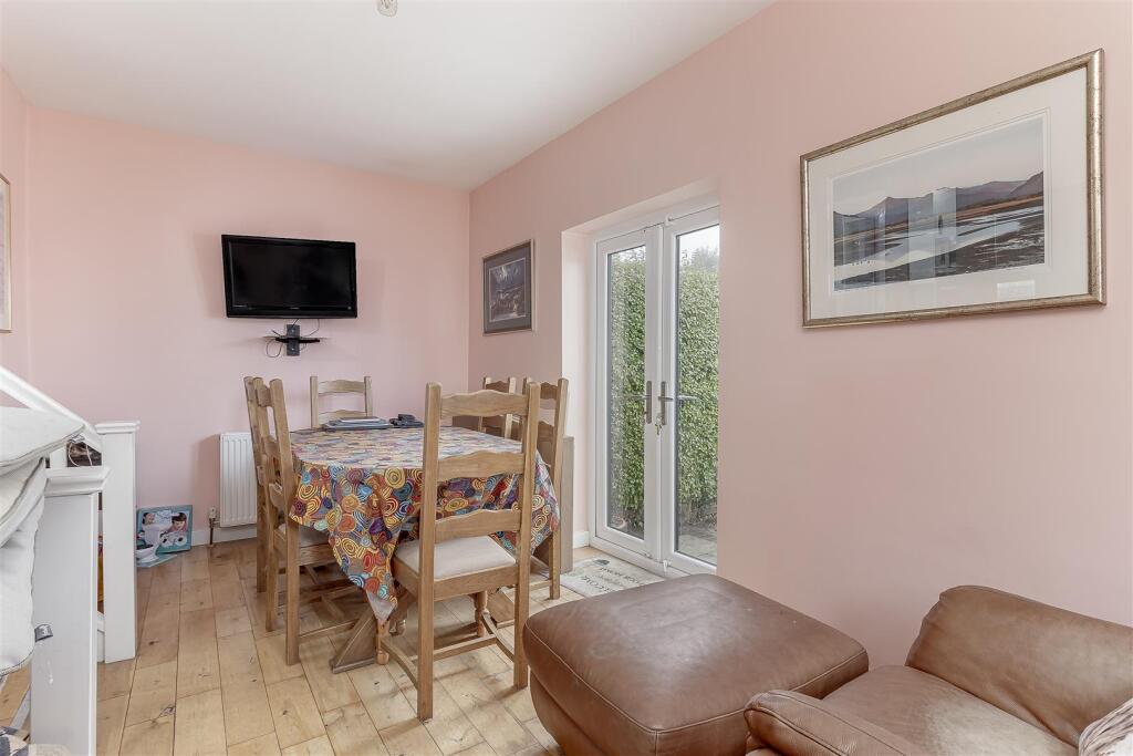 Dining Room.jpg