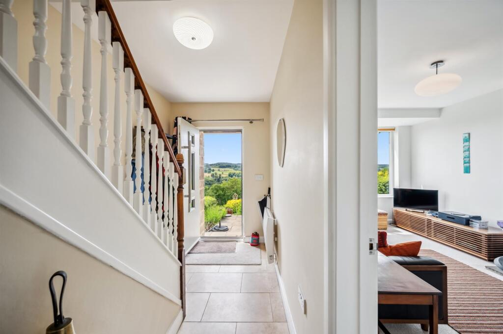 Entrance Hallway.jpg