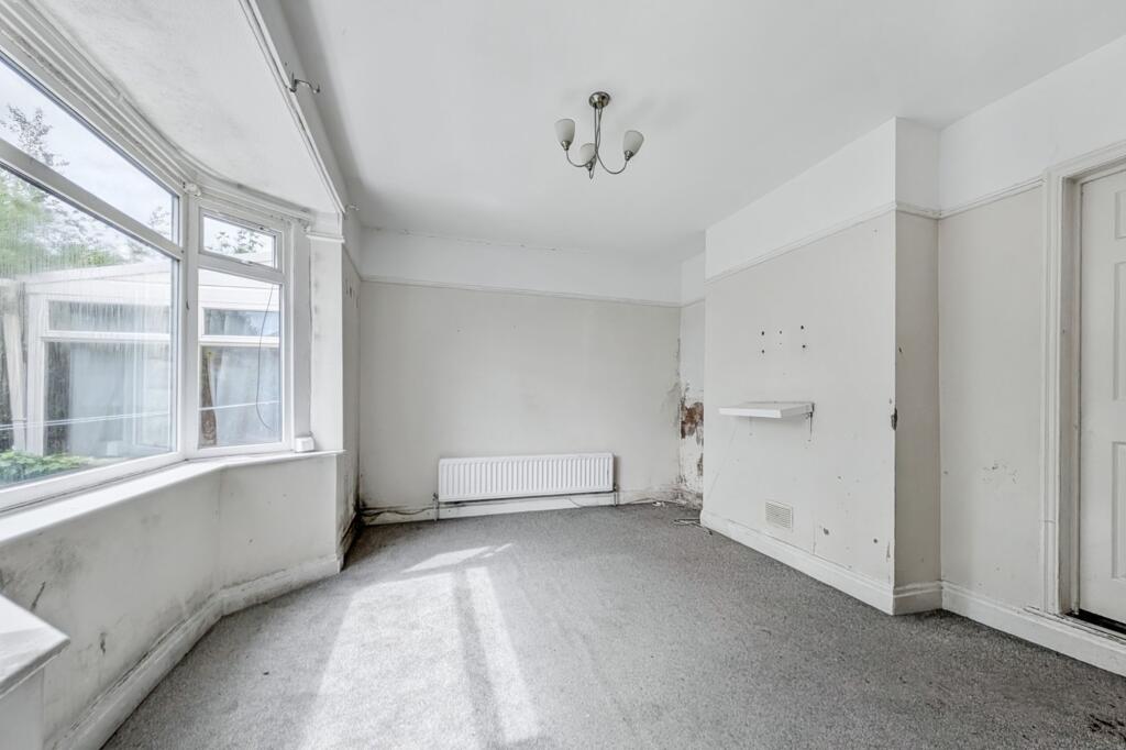 17 The Oval, Newcastle Upon Tyne, NE6 3LH