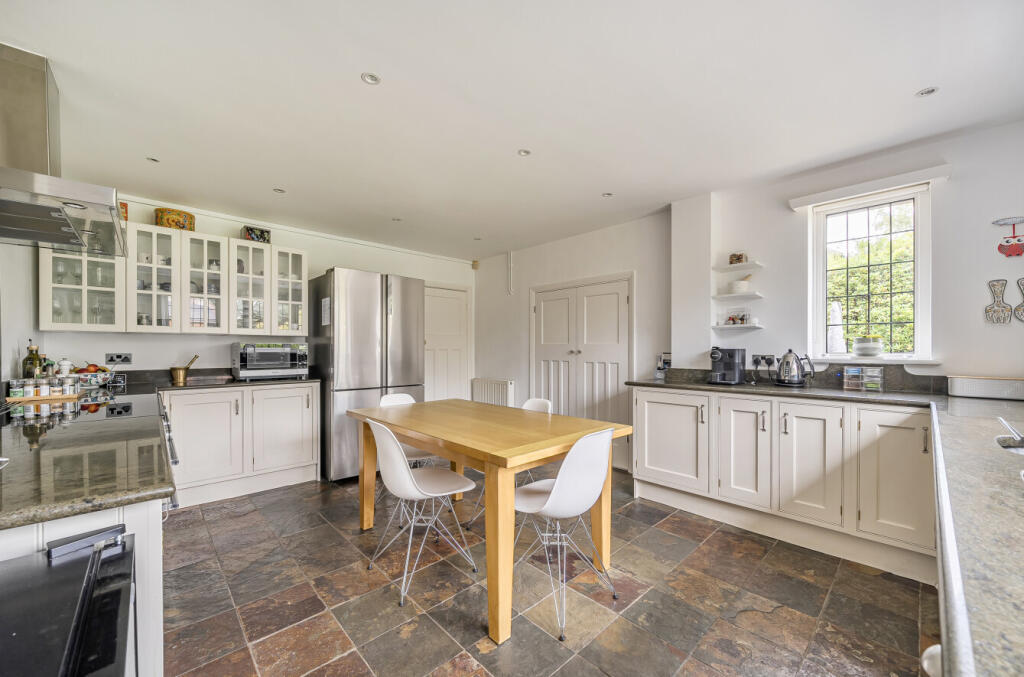 1358091-32-68d2c1...