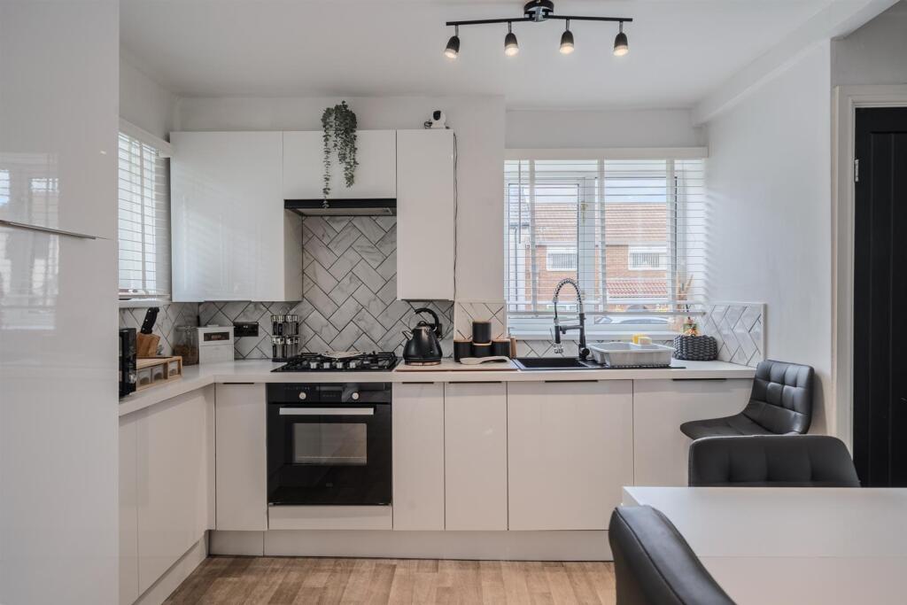 57 Mynydd Maen Road-16.jpg