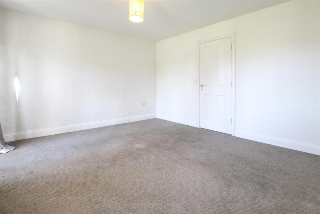 bedroom-2-3.jpg