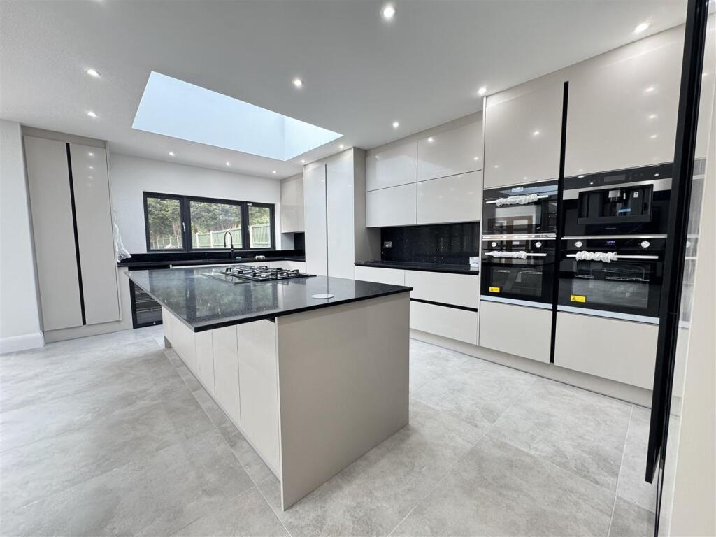 IMG_8837 (Large).JPG