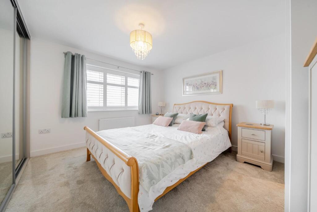 2nd view MASTER BEDROOM.jpg