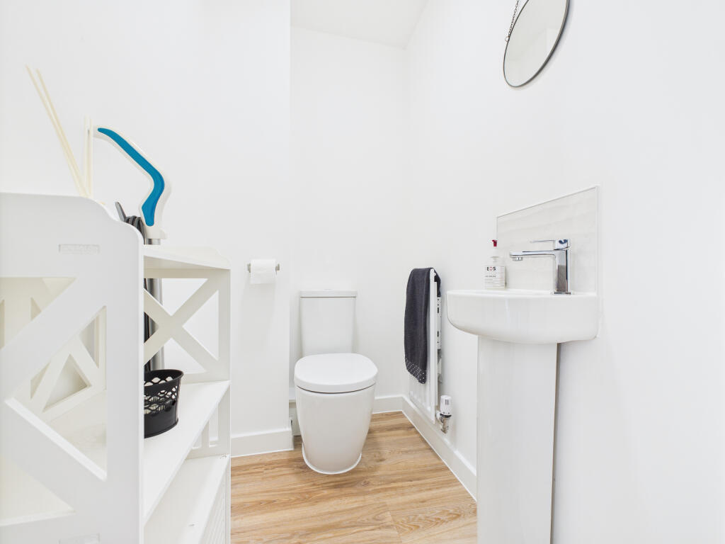 CAM02909G0-PR0431-STILL015