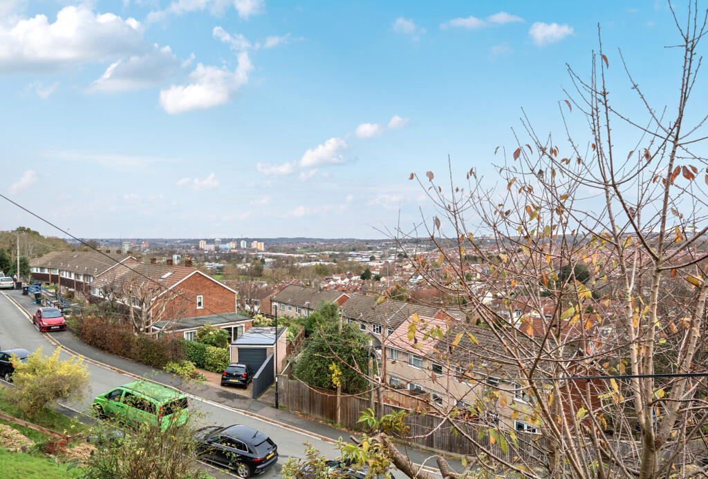 1383997-10-692709...