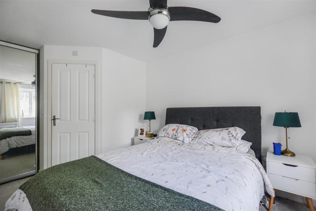 Bedroom 1_2.jpeg