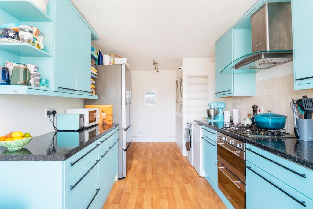 DAORDLEIFGNIRPS57FG - Kitchen B.jpg