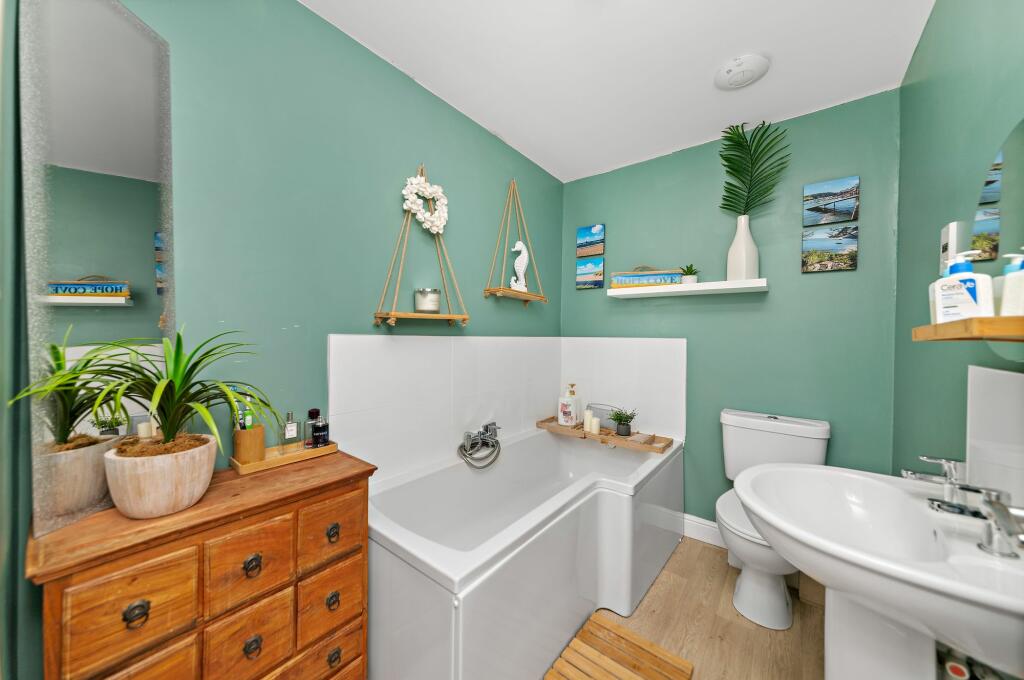HOUSE BATHROOM