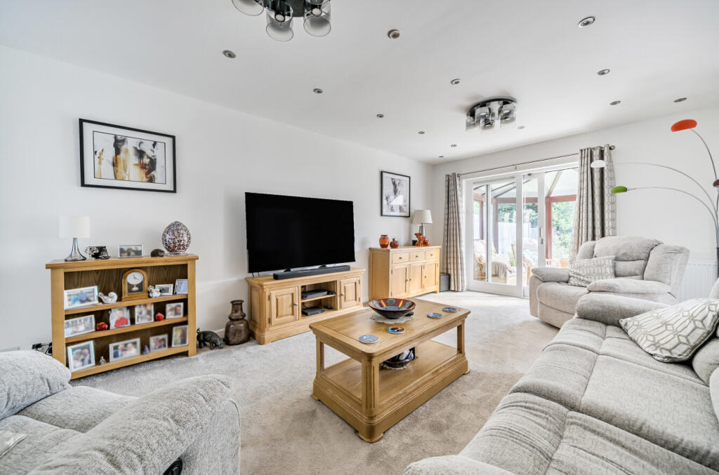 1353215-10-68c2e9...