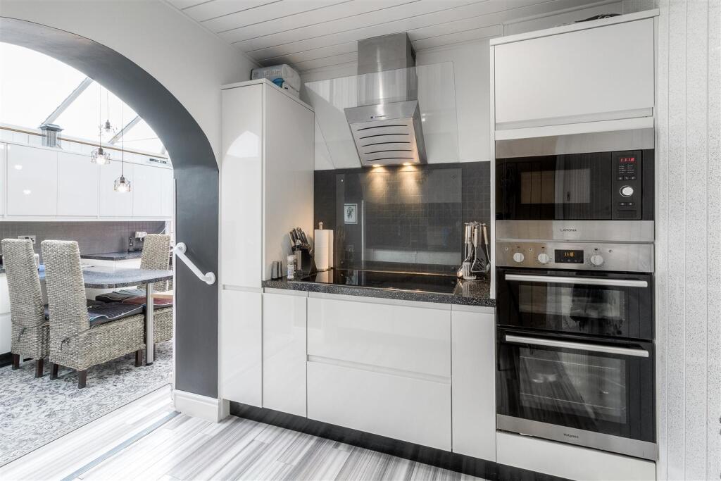 128 Watling Street 007.jpg