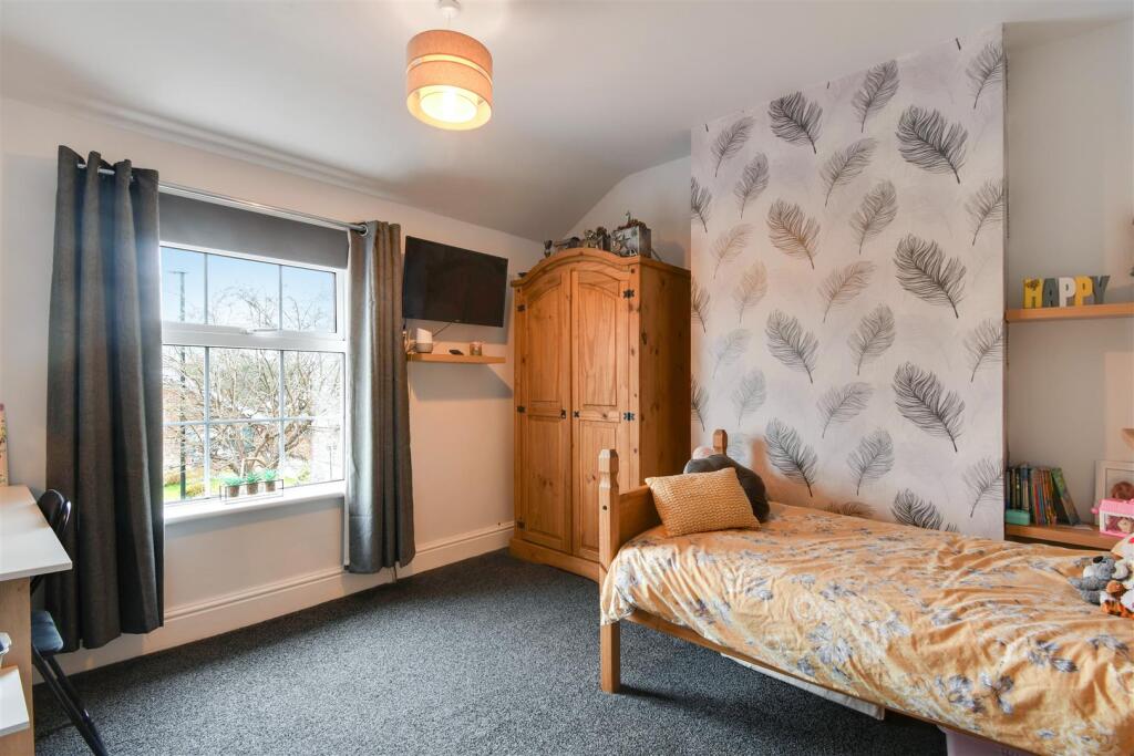 BEDROOM TWO