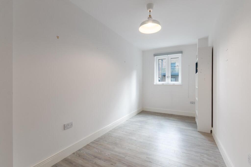 Lion Court 69 PH10.jpg