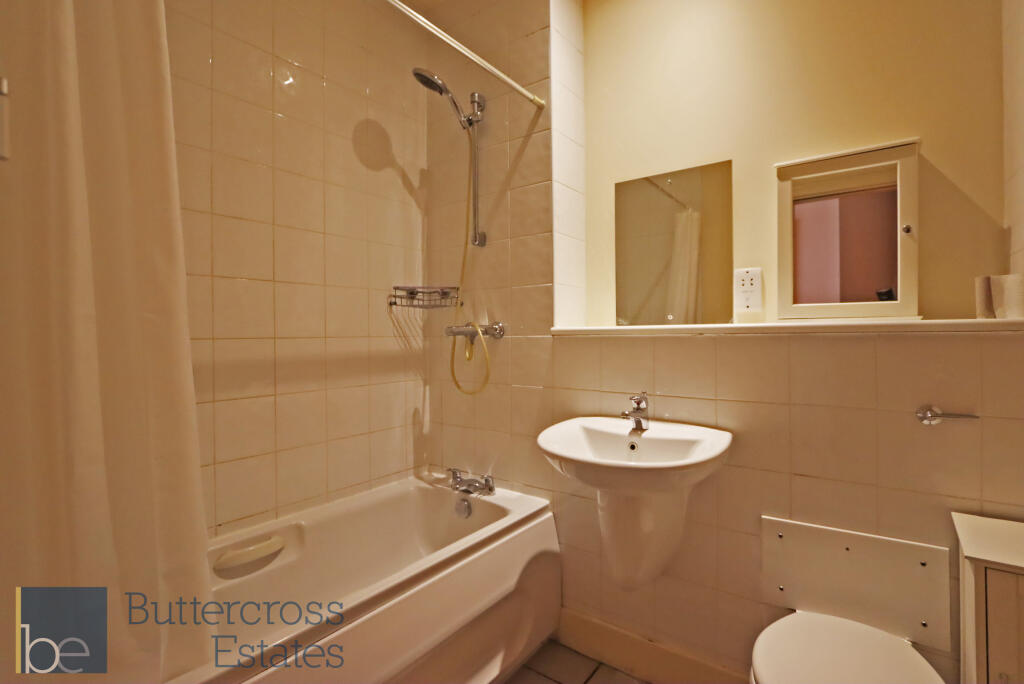 Bathroom (3)