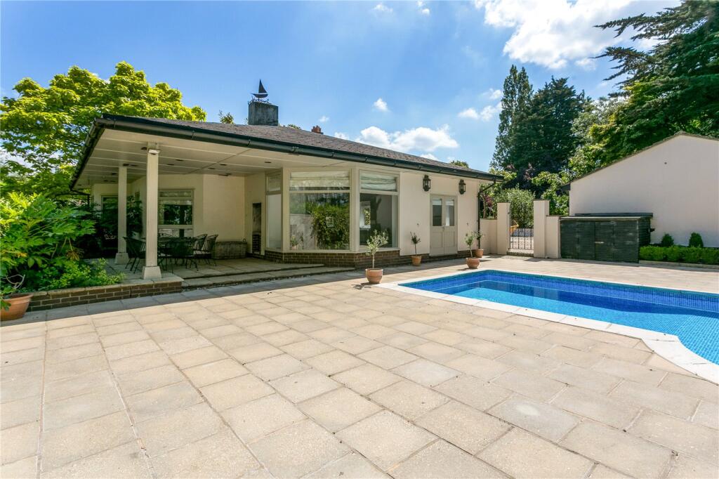 Pool House