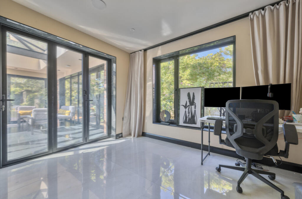 1320975-15-68722f...