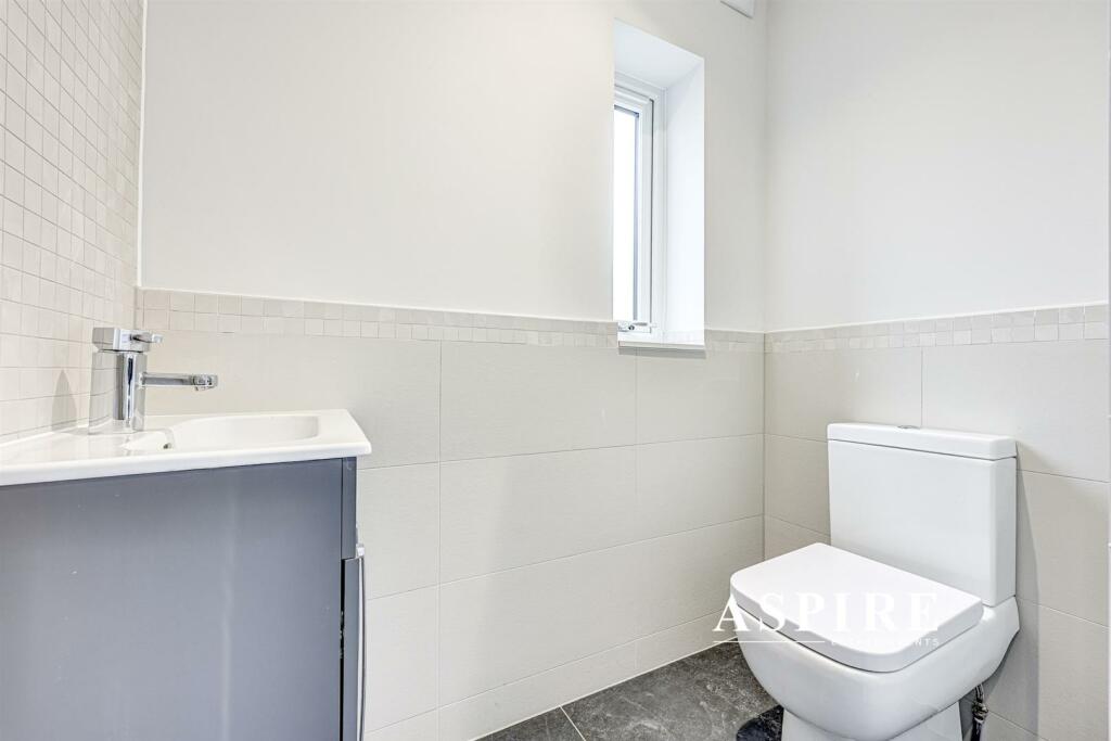 Aspire Estate Agents3.jpg