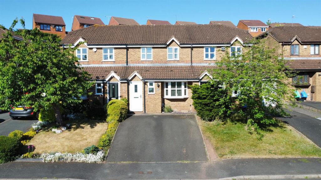 Surrey Drive Kingswinford 1.jpg