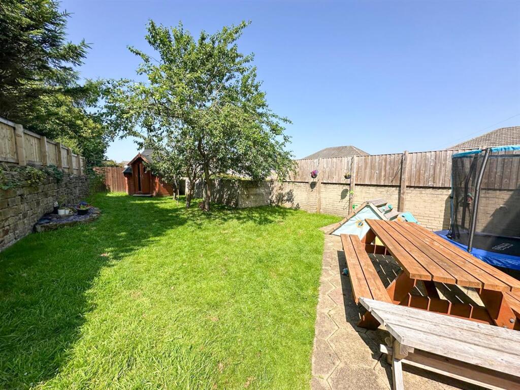 3 bed semi, Steeton