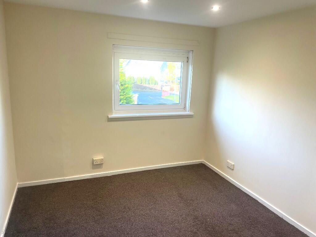 Bed 2. 3.8m x 2.9m