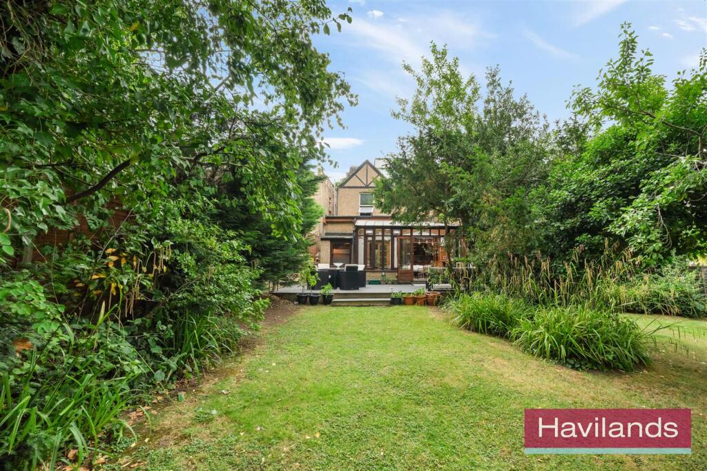 Eversley Park Road-22.jpg