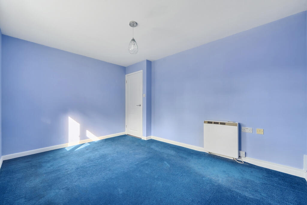 1334446-10-6893b7...