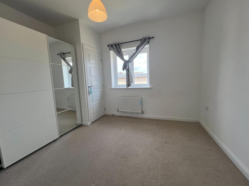 Bedroom 1.JPG