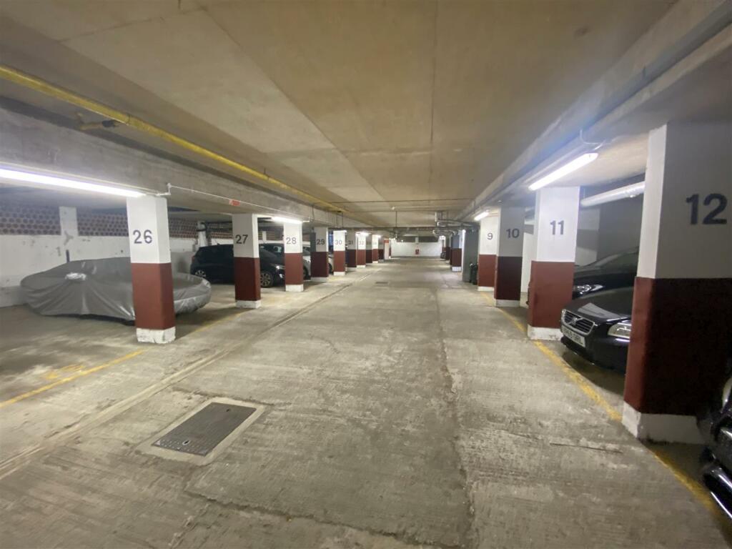 Parking.jpg
