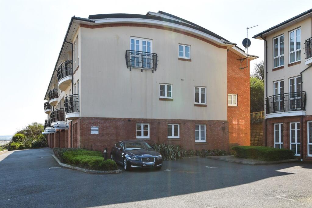 Driveway/Parking