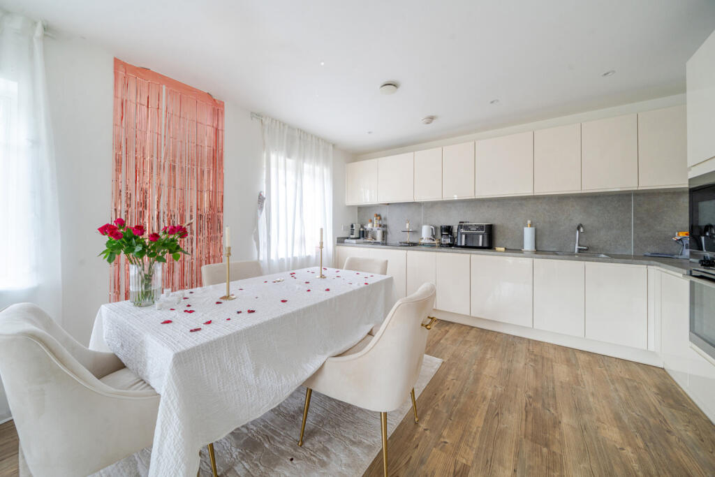 1301674-4-6839bd3...