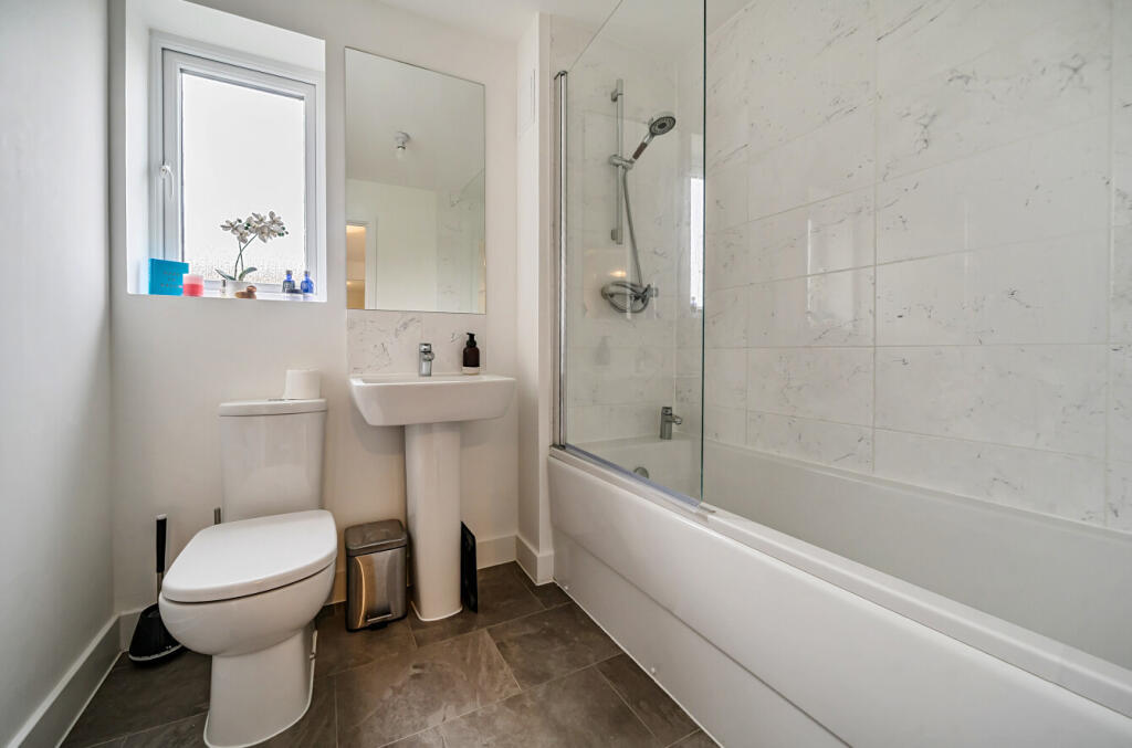 1372227-2-690217c...