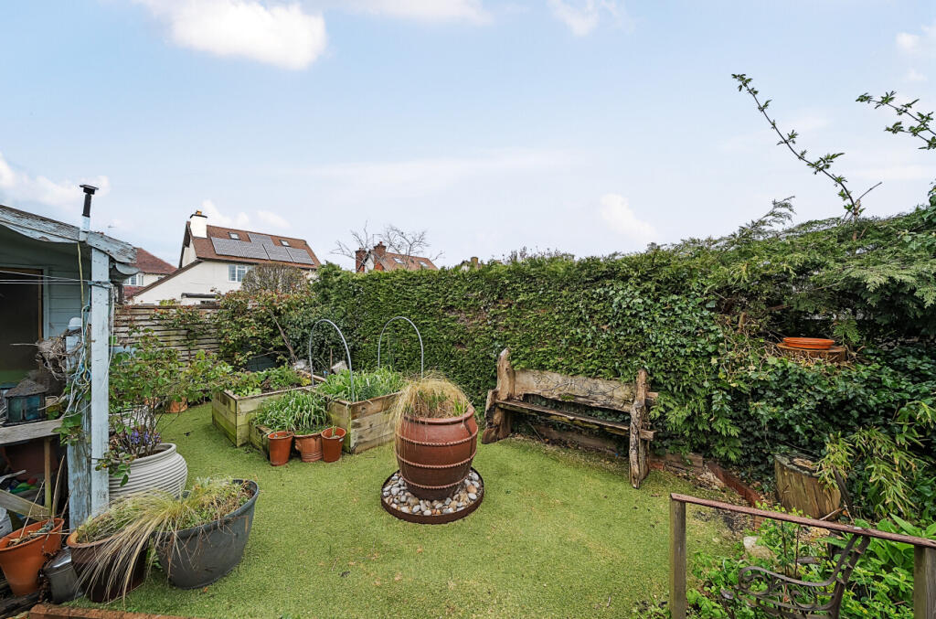 67ff79e214330-l-1278436 (9)