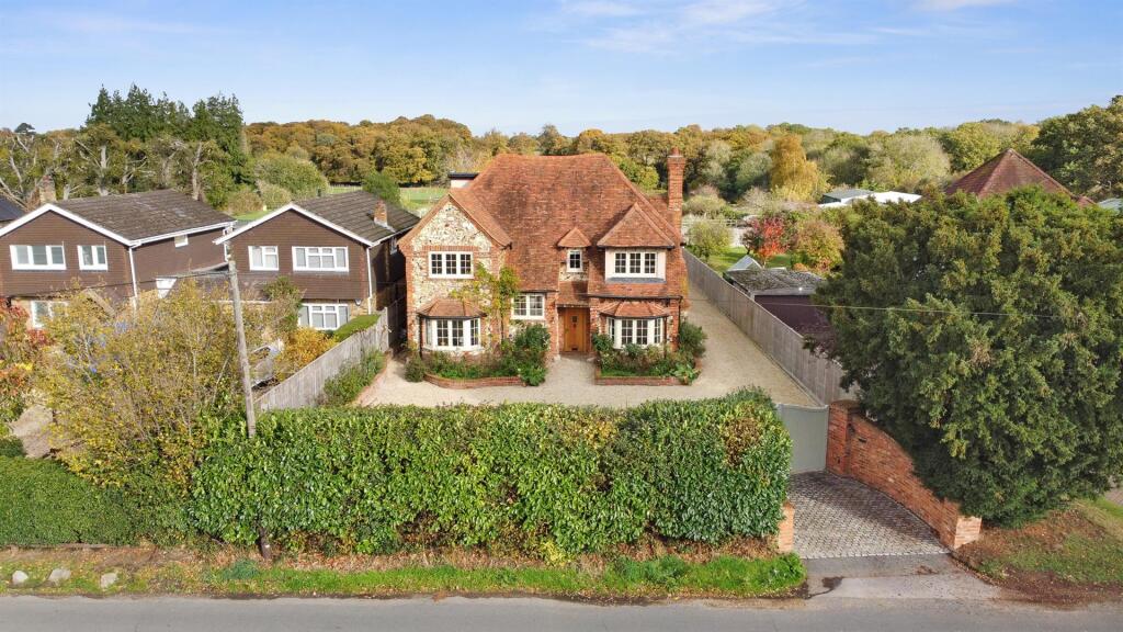 Denham Lane, Gerrards Cross, SL9