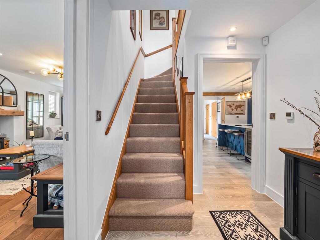 10 Shottery Green-16.jpg