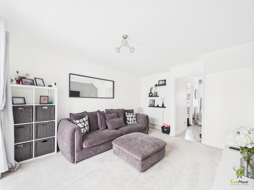 Presented by Nicoleta at EweMove Bexleyheath and D