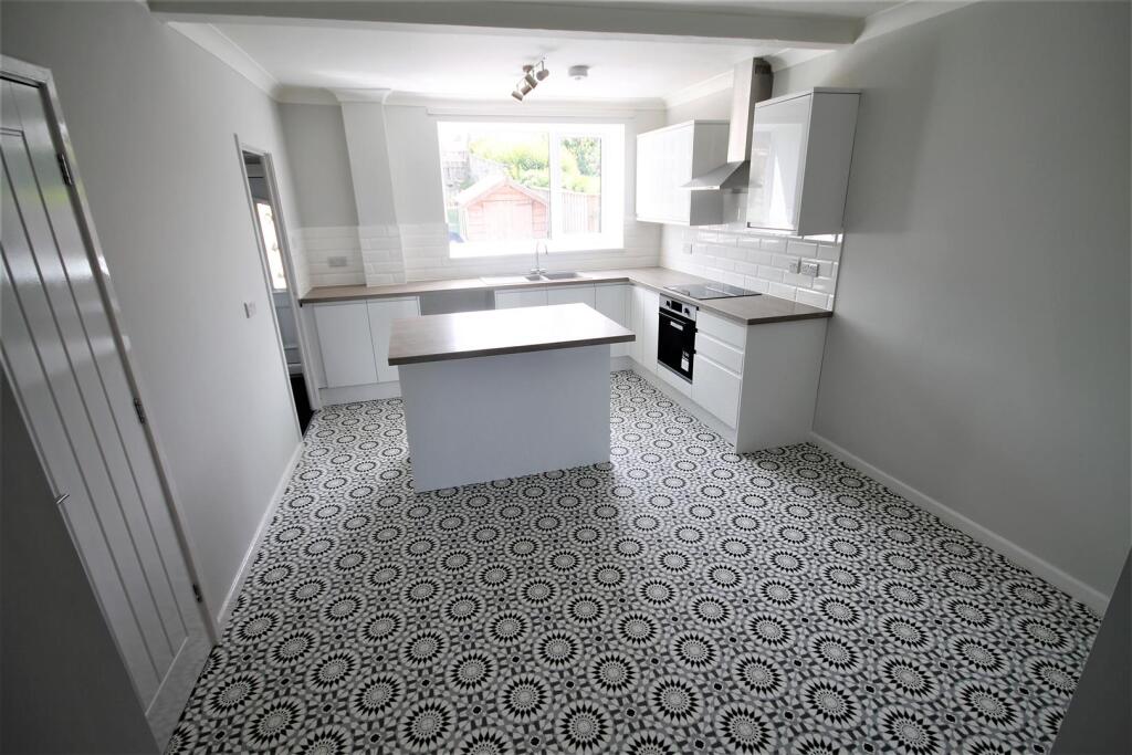 Open Plan Kitchen and Dining Room