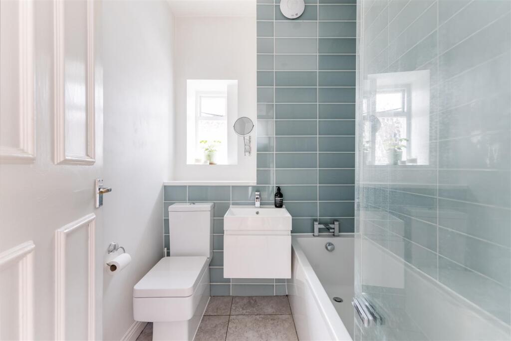 Grosvenor Park Road E17