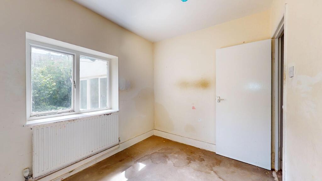 Flat A, 41 Alvington Crescent, Hackney, London, E8 2NN
