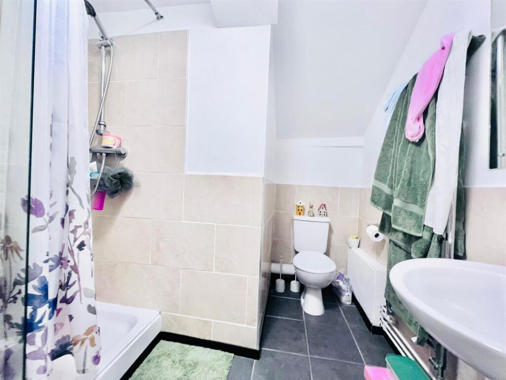 Ensuite Room